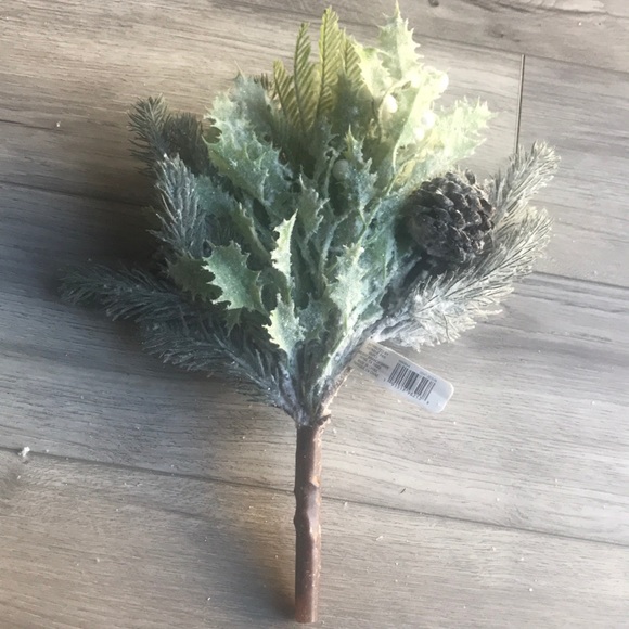 Ashland Christmas Artificial Frosted Bush - Picture 1 of 9